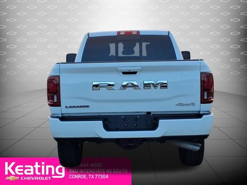 Used 2025 RAM 2500 Laramie AWD/4WD image 7
