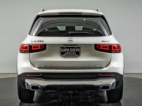 Used 2023 Mercedes-Benz GLB 250 4MATIC image 6