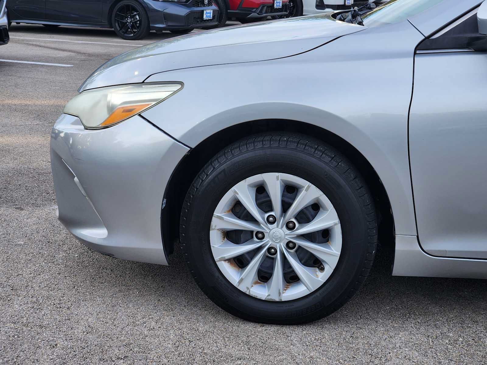 Used 2016 Toyota Camry LE FWD image 8
