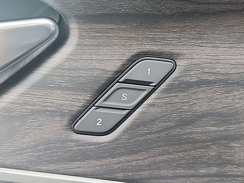 New 2025 Jeep Grand Cherokee Limited image 35