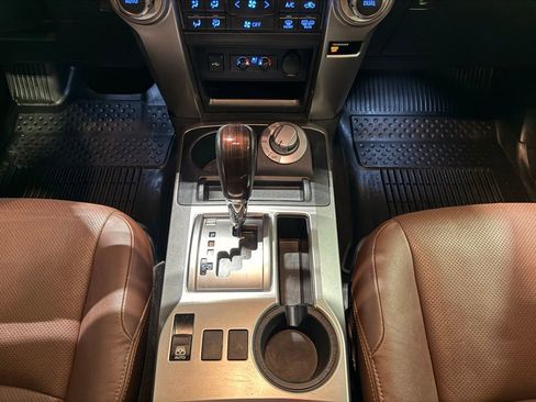 Used 2020 Toyota 4Runner Limited AWD/4WD image 26