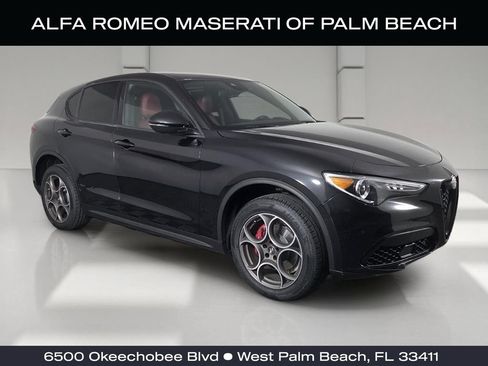 Used 2023 Alfa Romeo Stelvio Sprint RWD image 1