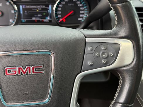 Used 2019 GMC Yukon SLT w/ Premium Edition AWD/4WD image 16
