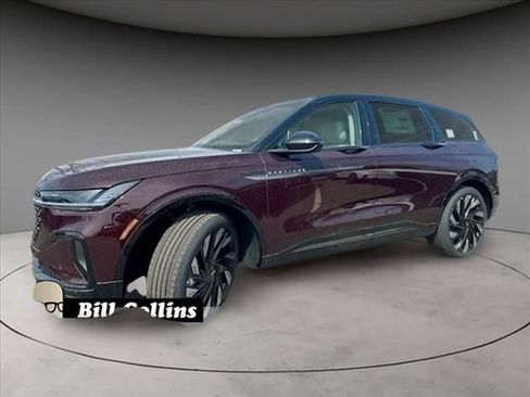 New 2025 Lincoln Nautilus Reserve image 8