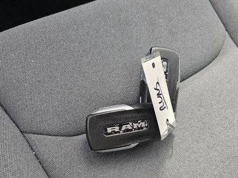 Used 2019 RAM 1500 Big Horn RWD image 31