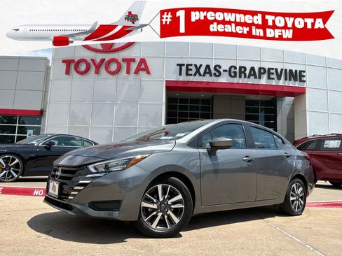 Used 2025 Nissan Versa SV FWD image 1