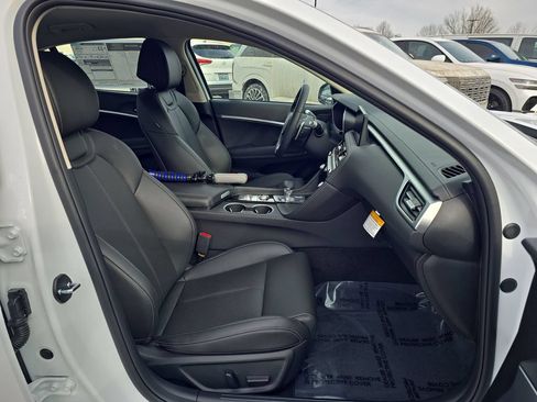 Used 2026 Genesis G70 2.5T AWD/4WD image 24