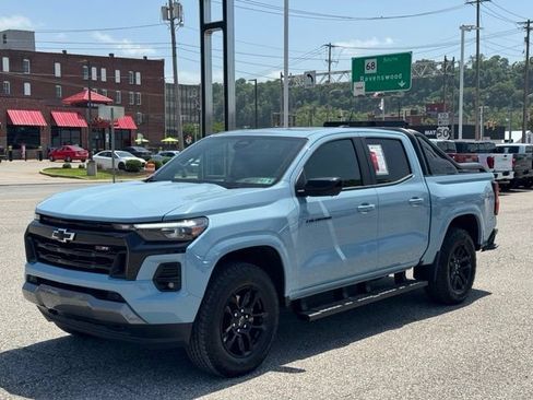 Used 2026 Chevrolet Colorado Z71 w/ Midnight Edition AWD/4WD image 2