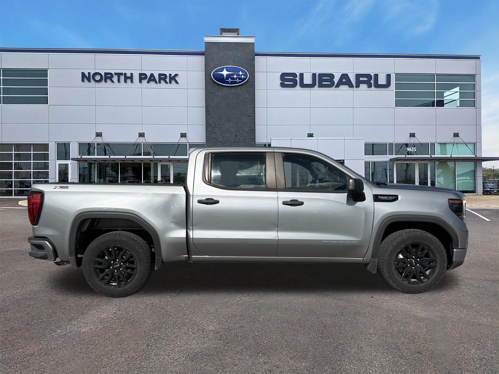 Used 2023 GMC Sierra 1500 Pro w/ Graphite Edition AWD/4WD image 2