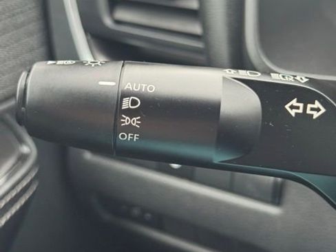 Used 2023 Nissan Rogue SV image 26