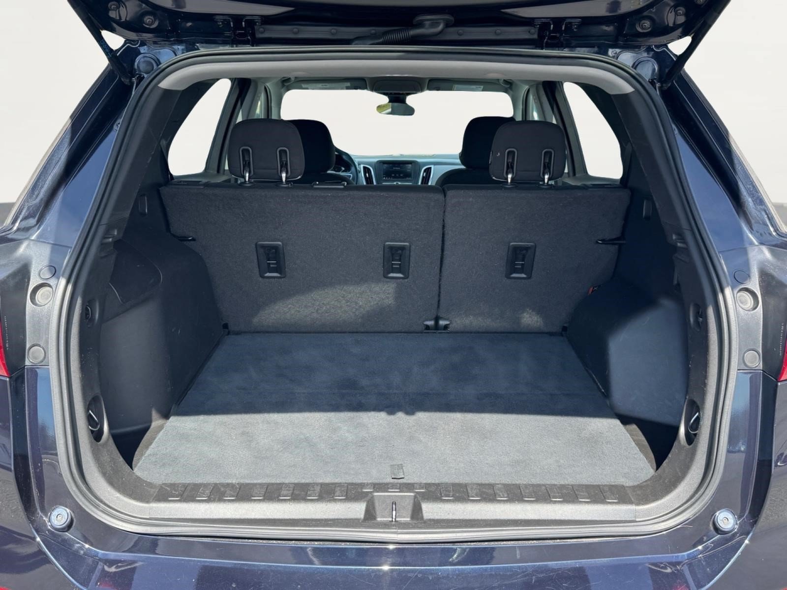 Used 2020 Chevrolet Equinox LT FWD image 16
