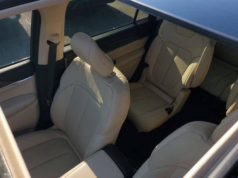 Certified 2022 Jeep Grand Cherokee L Limited image 39