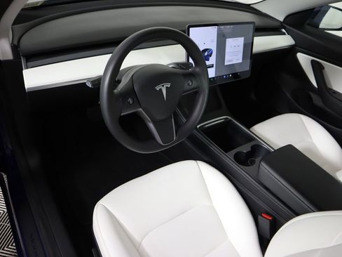 Used 2021 Tesla Model 3 Long Range image 9
