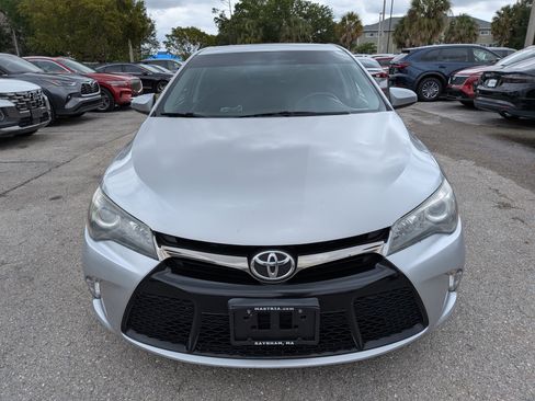 Used 2016 Toyota Camry SE FWD image 9
