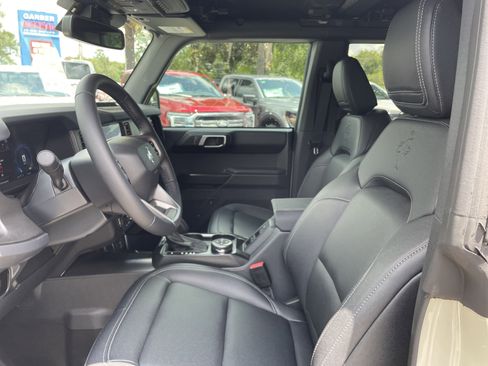 New 2025 Ford Bronco Badlands image 13