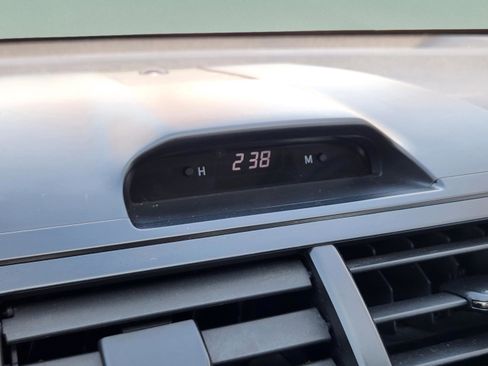 Used 2013 Toyota Camry XLE w/ Convenience Pkg image 11