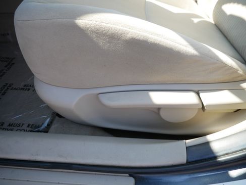 Used 2010 Toyota Corolla LE FWD image 22