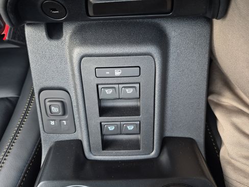 New 2025 Ford Bronco Badlands image 31