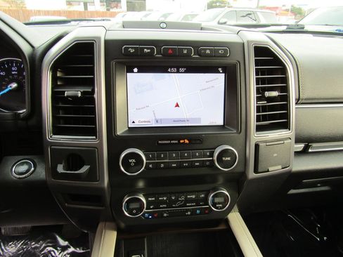 Used 2019 Ford Expedition Max Platinum image 23