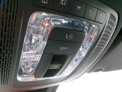 Used 2025 Mercedes-Benz GLS 450 4MATIC image 18