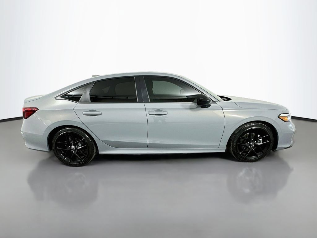 Used 2025 Honda Civic Sport image 4