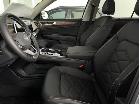 New 2026 Volkswagen Atlas SE image 14