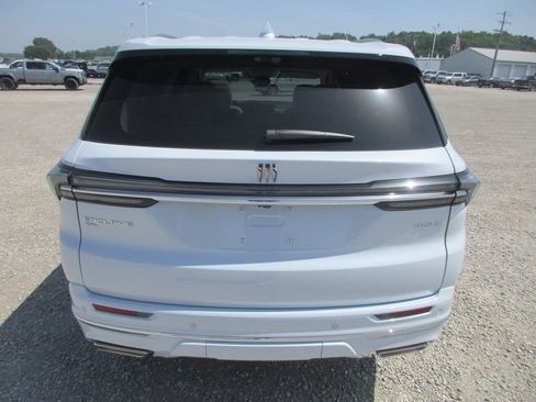 New 2026 Buick Enclave Avenir w/ Super Cruise Package AWD/4WD image 6