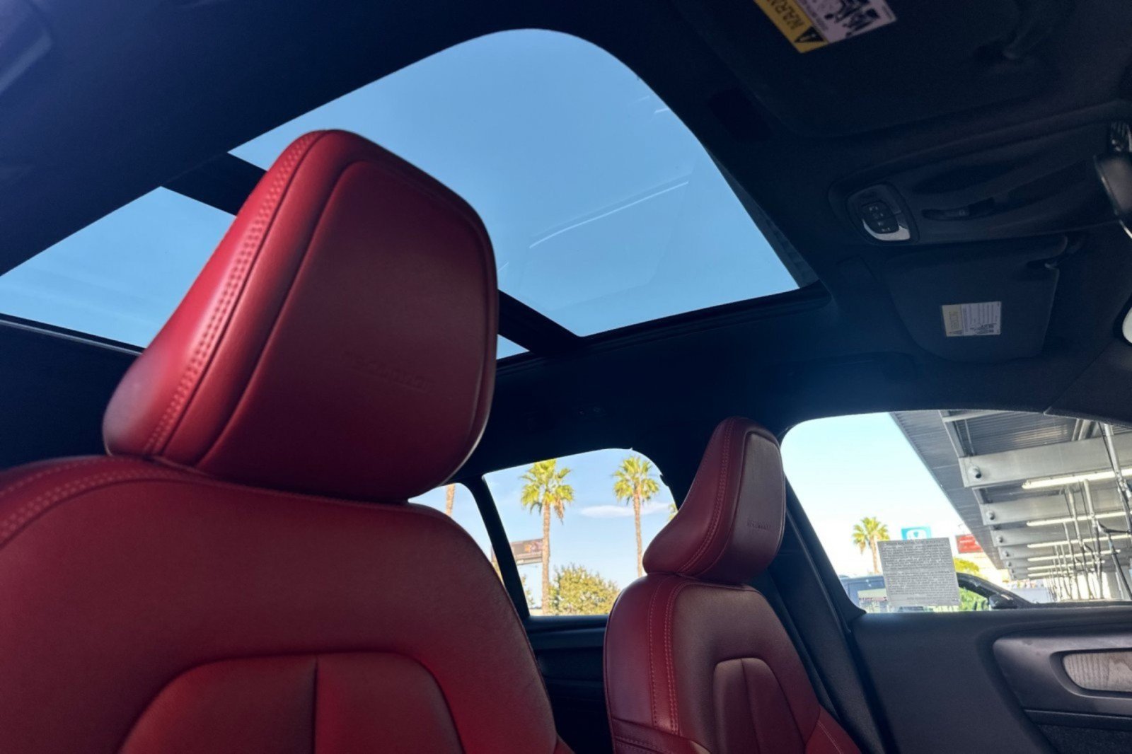 Used 2019 Volvo XC40 T5 Inscription AWD/4WD image 16
