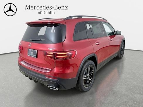 Used 2026 Mercedes-Benz GLB 250 4MATIC image 5