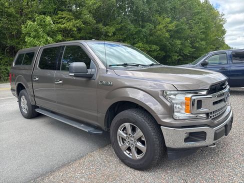 Used 2018 Ford F150 XLT w/ Equipment Group 302A Luxury AWD/4WD image 3