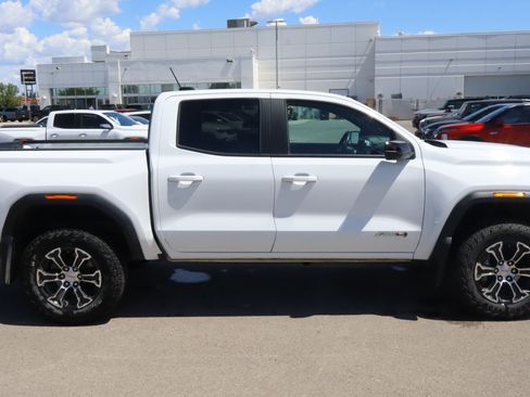 Used 2024 GMC Canyon AT4 w/ Canyon Safety Plus Package AWD/4WD image 8