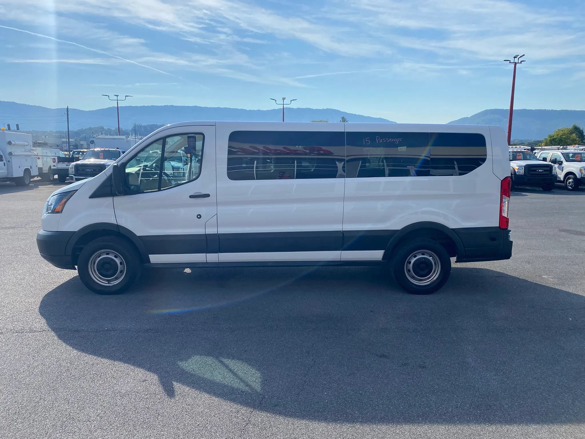Used 2018 Ford Transit 350 XL RWD image 5