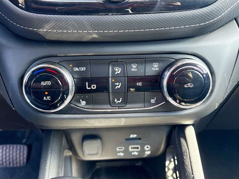 Used 2022 Chevrolet TrailBlazer ACTIV w/ Sun and Liftgate Package FWD image 15