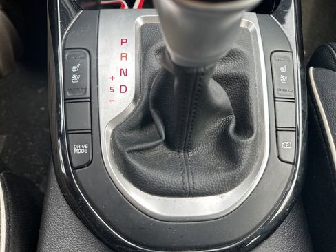 Used 2024 Kia Forte GT-Line w/ GT-Line Premium Package image 10