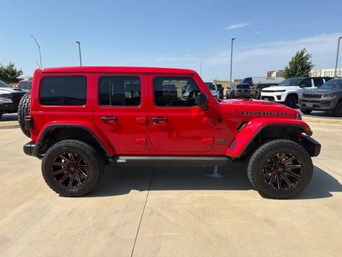 Used 2021 Jeep Wrangler Unlimited Rubicon w/ Trailer Tow Package AWD/4WD image 6