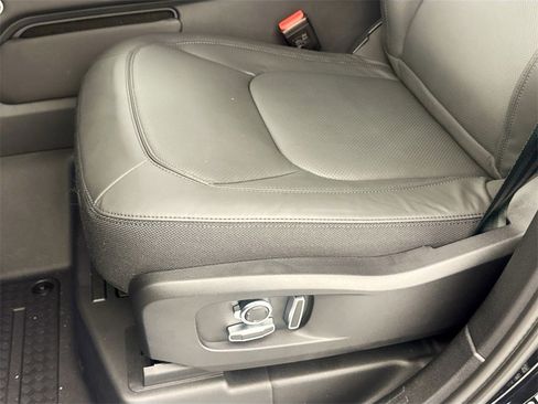 New 2026 Land Rover Defender 130 V8 image 19