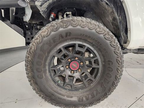 Used 2022 Toyota Tacoma TRD Sport image 8
