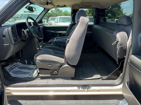Used 2004 GMC Sierra 1500 SLE w/ Safe And Sound Package RWD image 83
