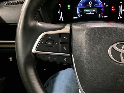Used 2025 Toyota Grand Highlander AWD image 24