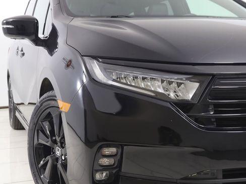 Used 2023 Honda Odyssey Sport image 17