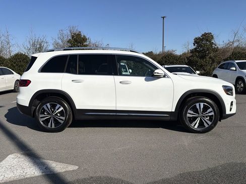 New 2025 Mercedes-Benz GLB 250 4MATIC image 2