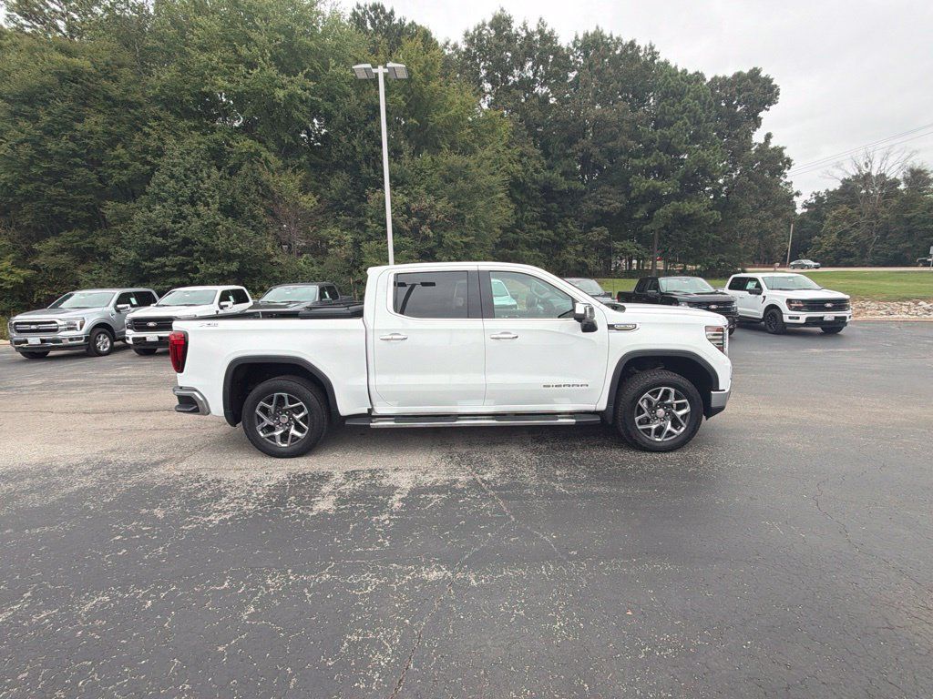 Used 2023 GMC Sierra 1500 SLT w/ SLT Premium Package AWD/4WD image 2