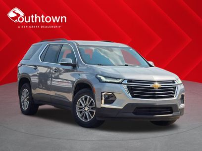 Used 2023 Chevrolet Traverse LT