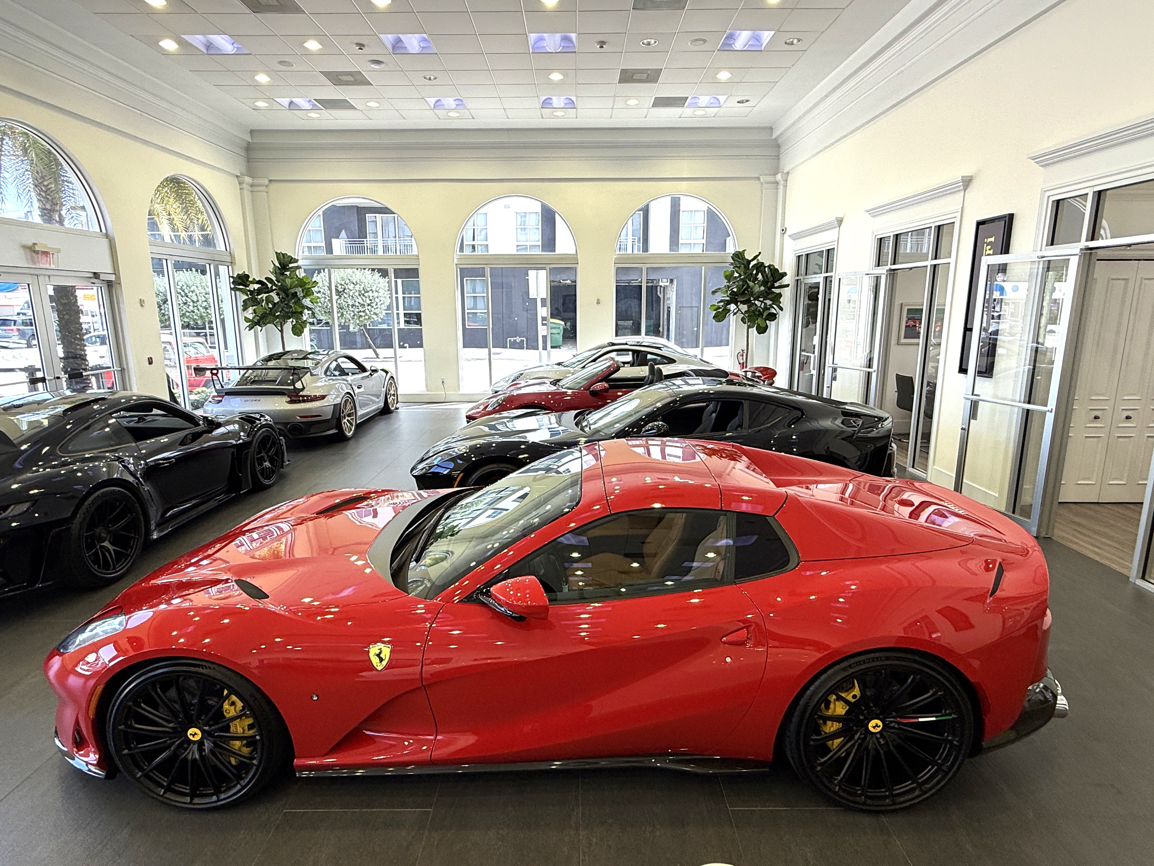 Used 2022 Ferrari 812 GTS RWD image 18
