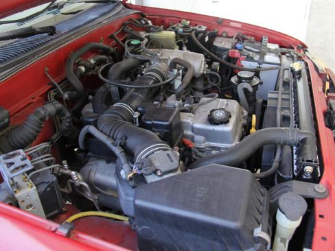 Used 2000 Toyota Tacoma 4x4 Regular Cab image 24