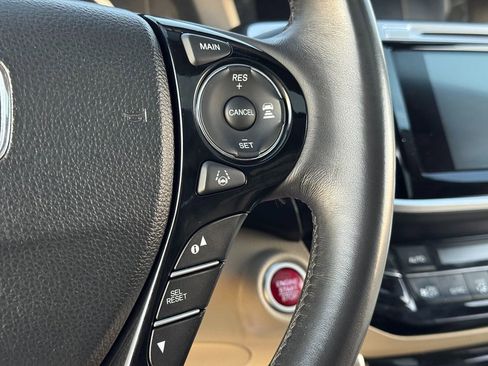 Used 2017 Honda Accord EX-L image 40