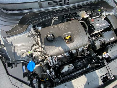 Used 2023 Kia Soul LX FWD image 28