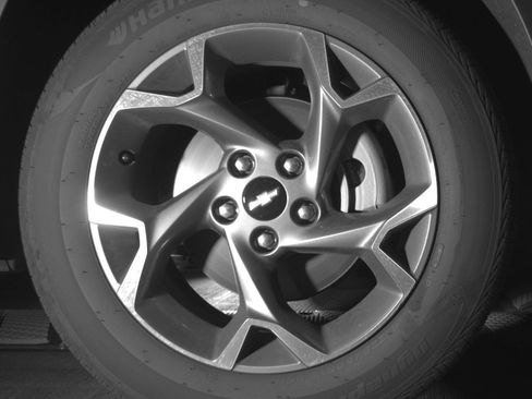 Used 2025 Chevrolet Trax LT FWD image 16