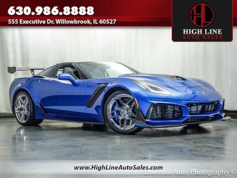 Used 2019 Chevrolet Corvette ZR1 RWD image 2