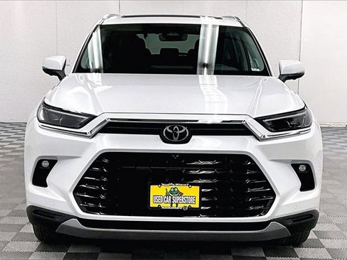 Used 2025 Toyota Grand Highlander AWD Hybrid image 3
